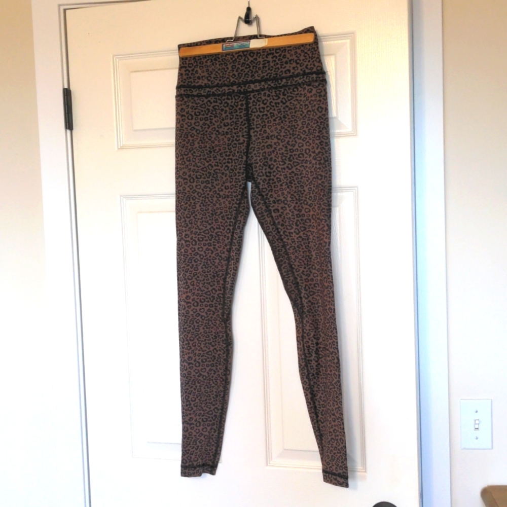 Leopard print leggings - Picture 2 of 3